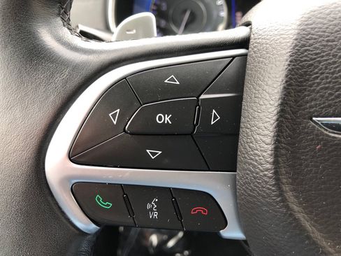Used 2016 Chrysler 200 Limited FWD image 32