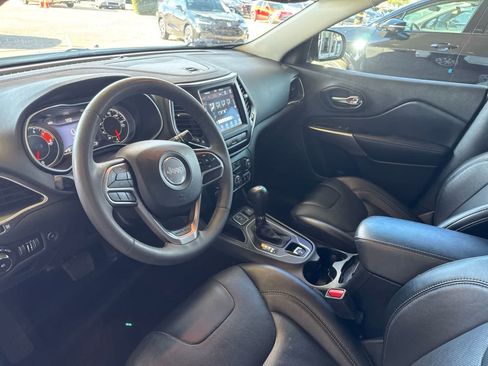 Used 2022 Jeep Cherokee Latitude Lux w/ Sun & Sound Group FWD image 2