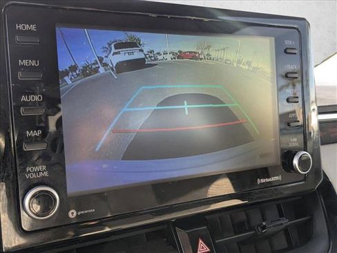 Used 2022 Toyota Corolla LE image 13