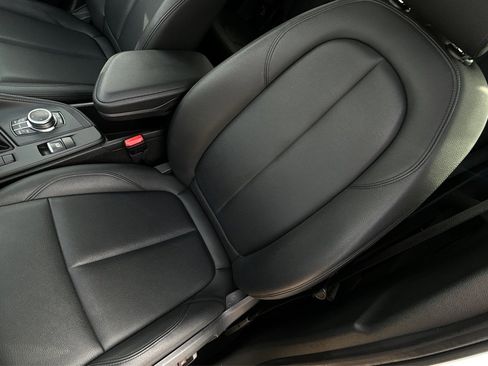 Used 2019 BMW X1 sDrive28i image 11