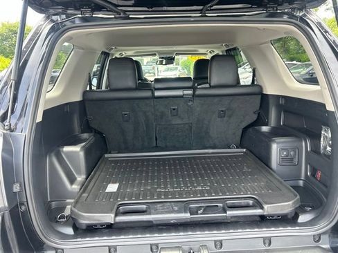 Used 2023 Toyota 4Runner TRD Off-Road Premium w/ Moonroof Package AWD/4WD image 10