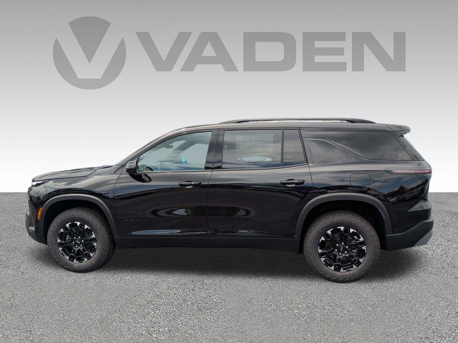 New 2027 Chevrolet Traverse Z71 w/ Enhanced Driving Package AWD/4WD image 30