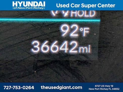 Used 2025 Hyundai Tucson SE image 30