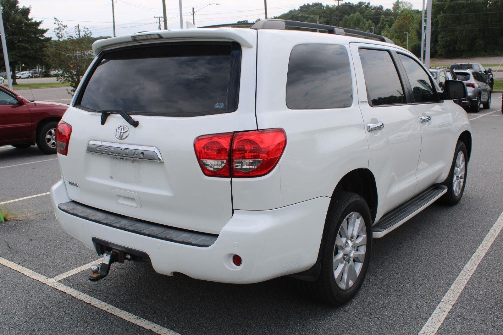 Used 2010 Toyota Sequoia Platinum AWD/4WD image 6