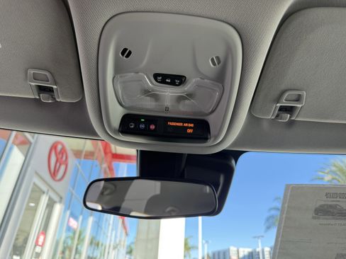 Used 2022 Chevrolet TrailBlazer LT image 39