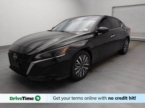 Used 2023 Nissan Altima 2.5 SV image 1