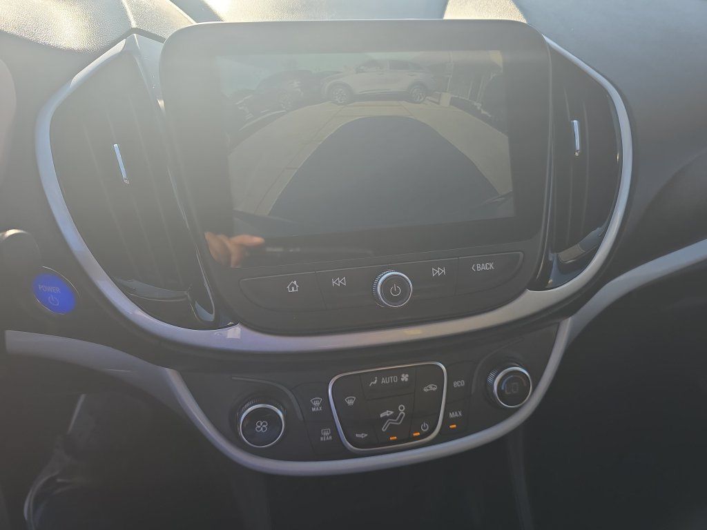 Used 2018 Chevrolet Volt LT FWD image 18