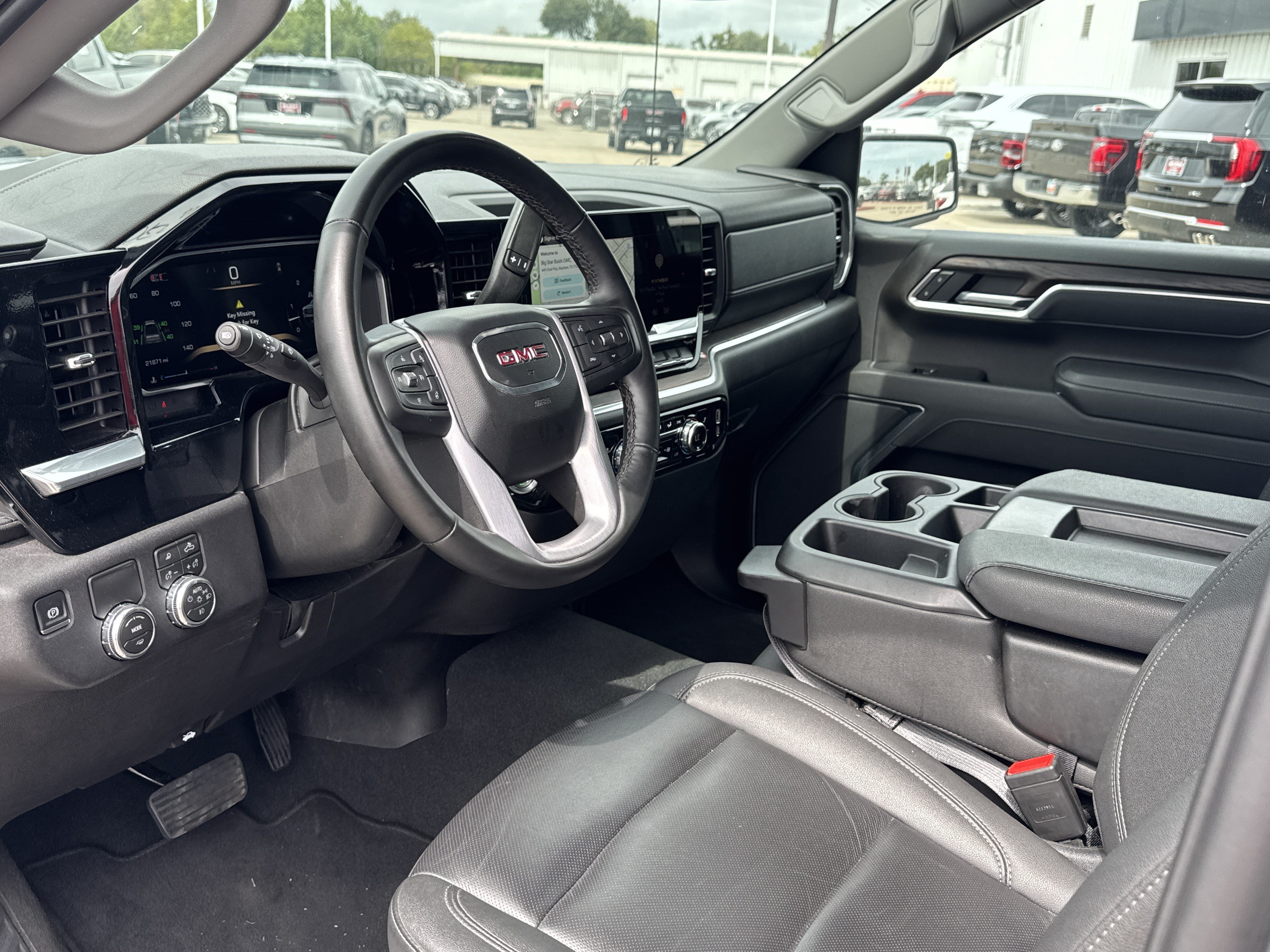 Used 2026 GMC Sierra 1500 SLT RWD image 5