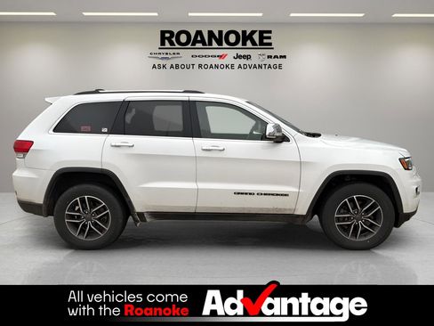 Used 2019 Jeep Grand Cherokee Limited w/ Luxury Group II image 3