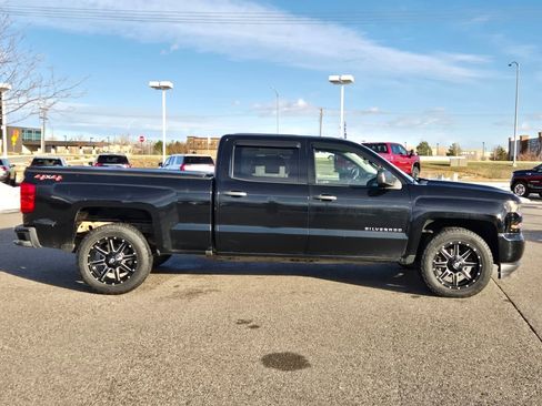 Used 2018 Chevrolet Silverado 1500 Custom w/ Custom Value Package image 39