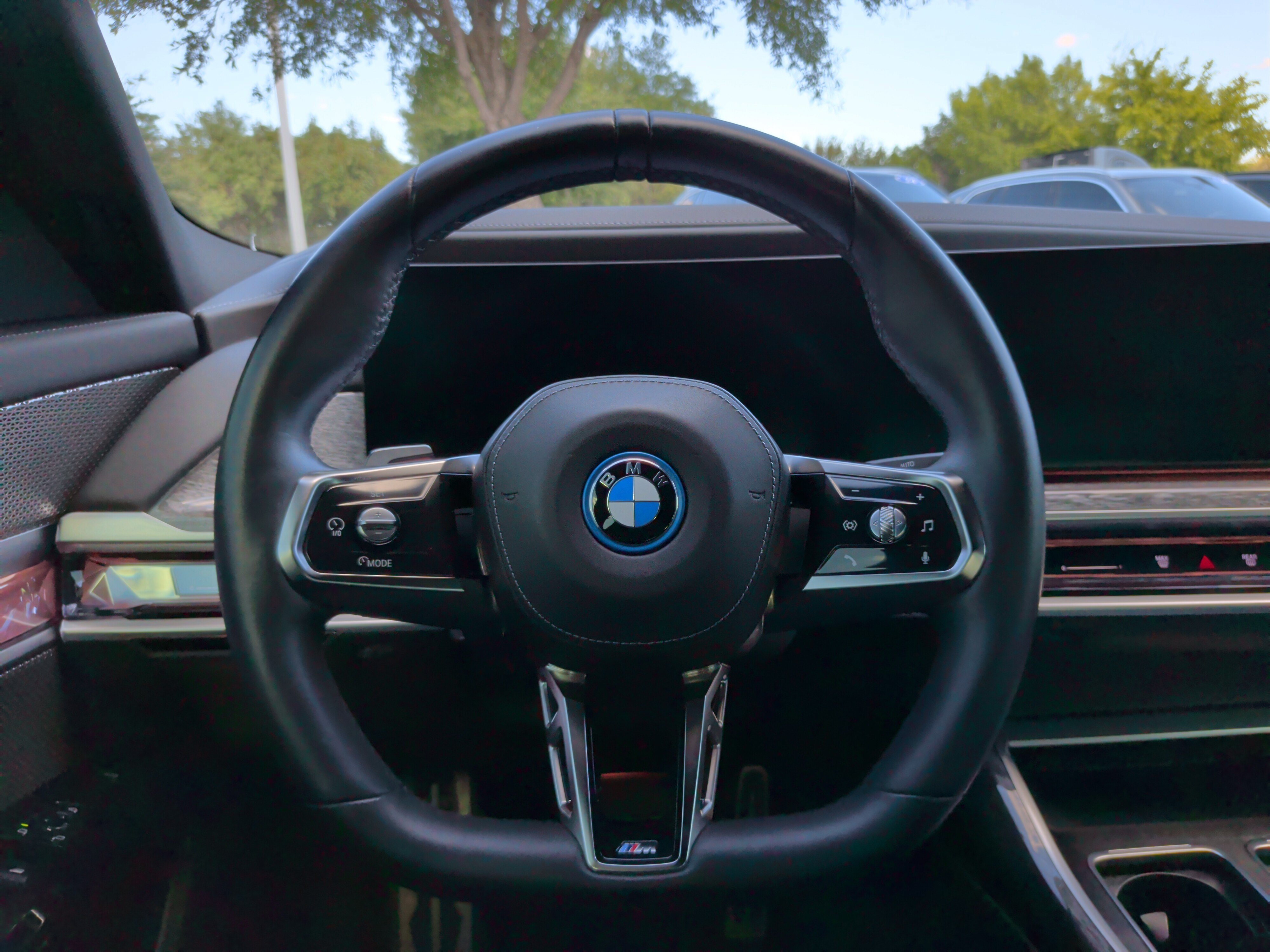 Used 2024 BMW i7 eDrive50 w/ M Sport Package RWD image 22