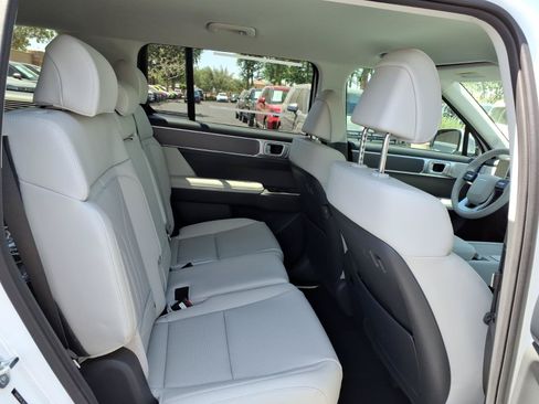 New 2026 Hyundai Santa Fe SEL FWD image 9