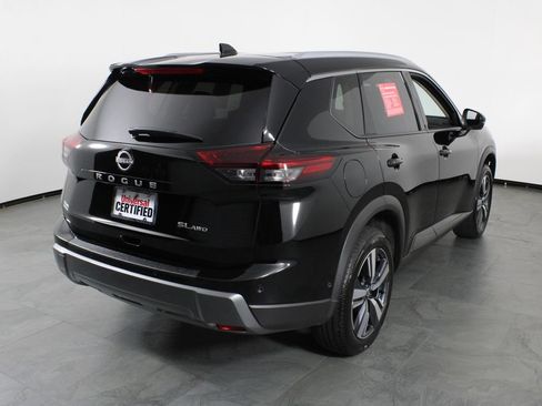 Certified 2026 Nissan Rogue SL AWD/4WD image 4