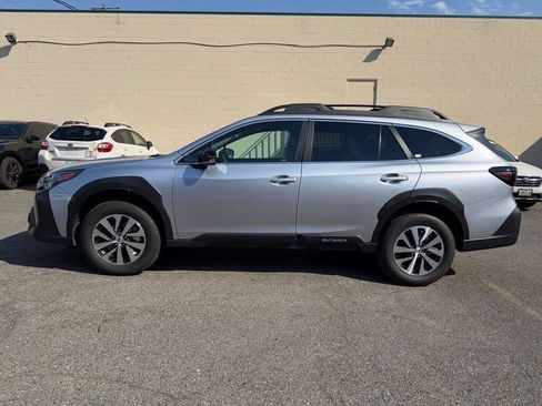 Certified 2024 Subaru Outback Premium AWD/4WD image 5
