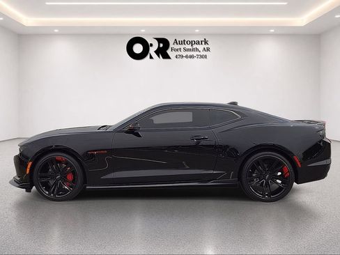 Used 2022 Chevrolet Camaro LT w/ Redline Edition RWD image 3