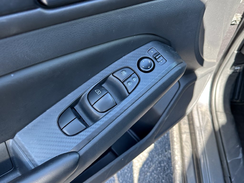 Used 2025 Nissan Altima 2.5 S FWD image 21