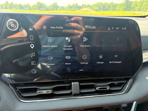 Used 2025 Chevrolet Equinox RS w/ Safety and Technology Package AWD/4WD image 15