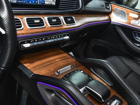 Used 2025 Mercedes-Benz GLS 450 4MATIC image 42