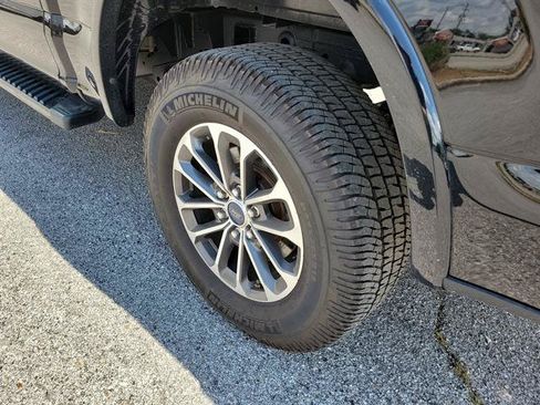 Used 2019 Ford F150 Lariat AWD/4WD image 23
