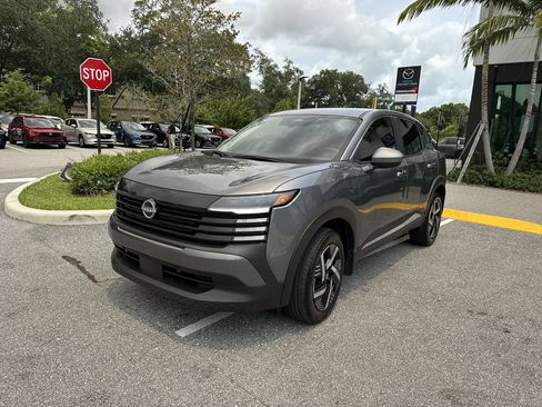 Used 2025 Nissan Kicks SV FWD image 9