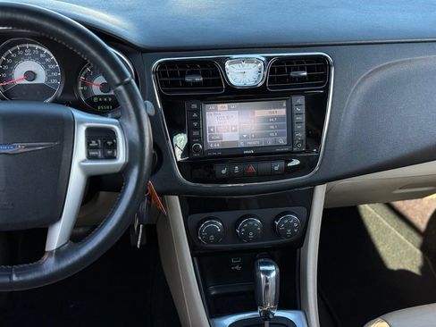 Used 2013 Chrysler 200 Limited FWD image 14