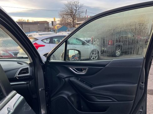 Used 2022 Subaru Forester Premium image 11