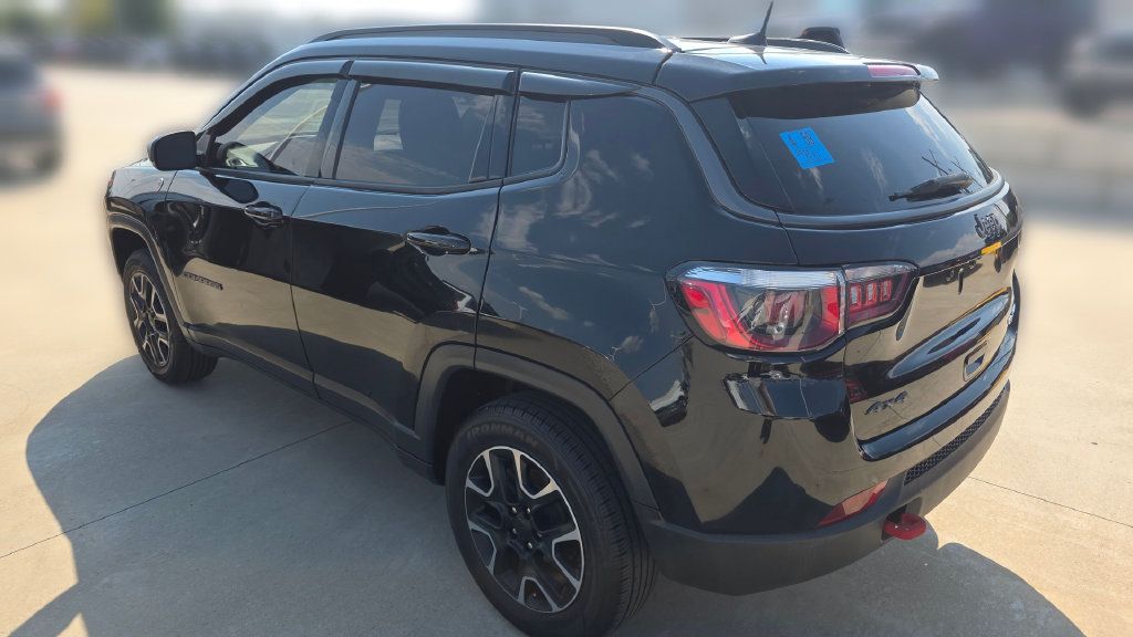 Used 2018 Jeep Compass Trailhawk w/ Cold Weather Group AWD/4WD image 3