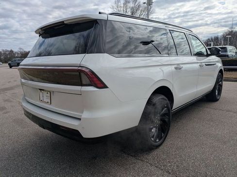 New 2025 Lincoln Navigator L Reserve w/ Jet Appearance Package image 3