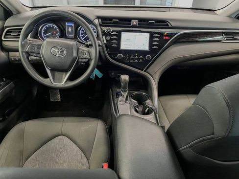 Used 2018 Toyota Camry LE image 17