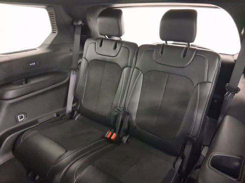 Used 2024 Jeep Grand Cherokee L Altitude image 27