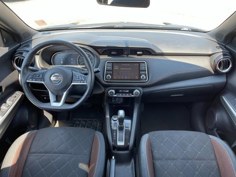 Used 2019 Nissan Kicks SR w/ Exterior Electronics Package FWD image 14