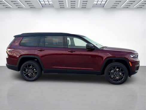 New 2025 Jeep Grand Cherokee L Limited image 2