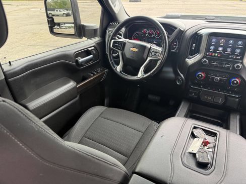 Used 2021 Chevrolet Silverado 2500 LT w/ Convenience Package image 34