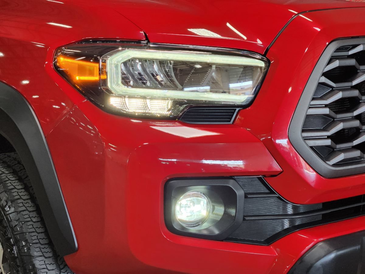 Used 2022 Toyota Tacoma TRD Off-Road AWD/4WD image 13