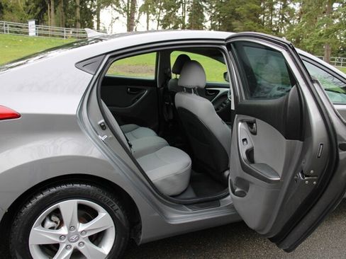 Used 2013 Hyundai Elantra GLS image 6