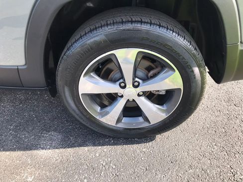 Used 2019 Jeep Cherokee Limited w/ Technology Group AWD/4WD image 45