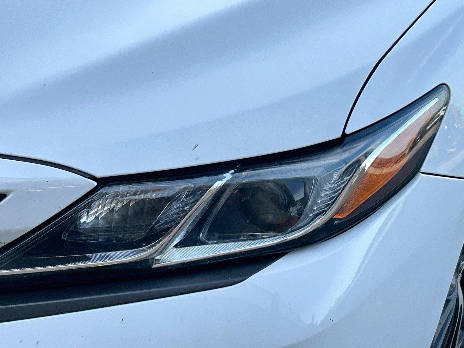 Used 2018 Toyota Camry SE w/ Moonroof Package FWD image 11