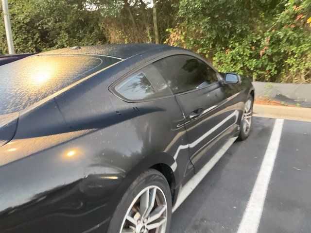 Used 2015 Ford Mustang Premium RWD image 5