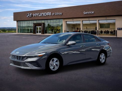 New 2026 Hyundai Elantra SE FWD image 2