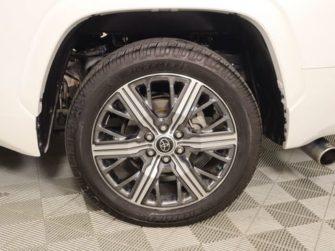 Used 2022 Toyota Tundra Capstone AWD/4WD image 19
