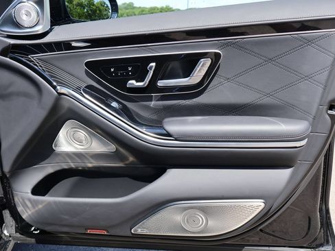 Certified 2024 Mercedes-Benz Maybach S 580 4MATIC image 14