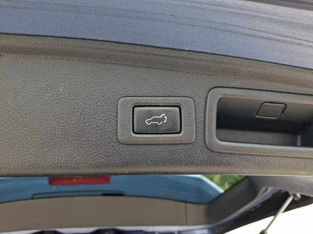 Used 2018 Subaru Forester 2.5i Touring w/ Popular Package #3B AWD/4WD image 47