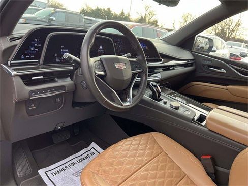 Certified 2022 Cadillac Escalade Premium Luxury image 11