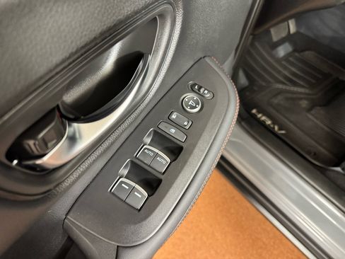Used 2024 Honda HR-V Sport image 13