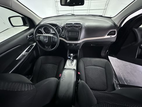 Used 2019 Dodge Journey SE FWD image 35
