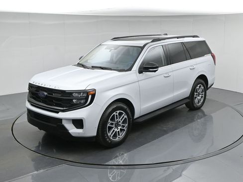 Used 2025 Ford Expedition Active RWD image 38