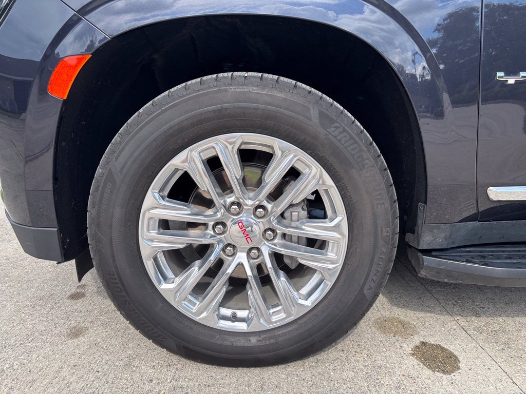Used 2023 GMC Yukon XL SLT w/ SLT Luxury Package RWD image 10