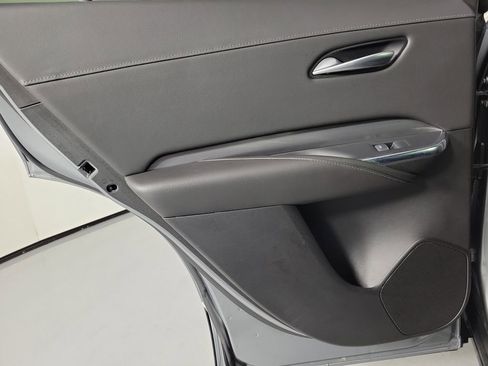 Certified 2025 Cadillac XT4 Premium Luxury image 2