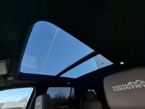 Used 2025 Chevrolet Tahoe High Country w/ Sun And Tow Package image 10