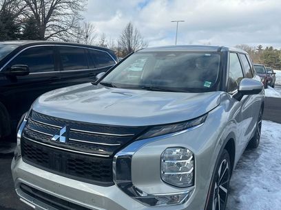 Used 2023 Mitsubishi Outlander SE